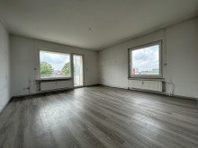 Wohnzimmer Bezugsfreie 3-Zimmer-Wohnung in Wolfenb�ttel - mit Balkon und eigener Garage