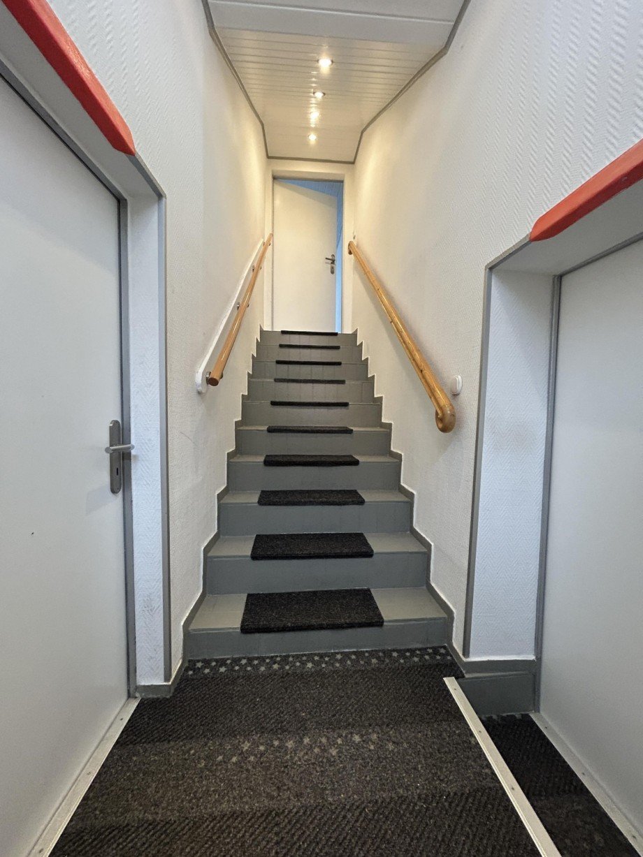 Treppe in den 1. Stock Reihenmittelhaus Hornburg