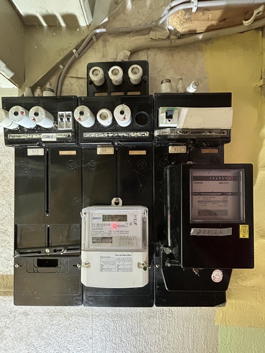 Elektroverteilung R. Zweifamilienhaus Fl�the