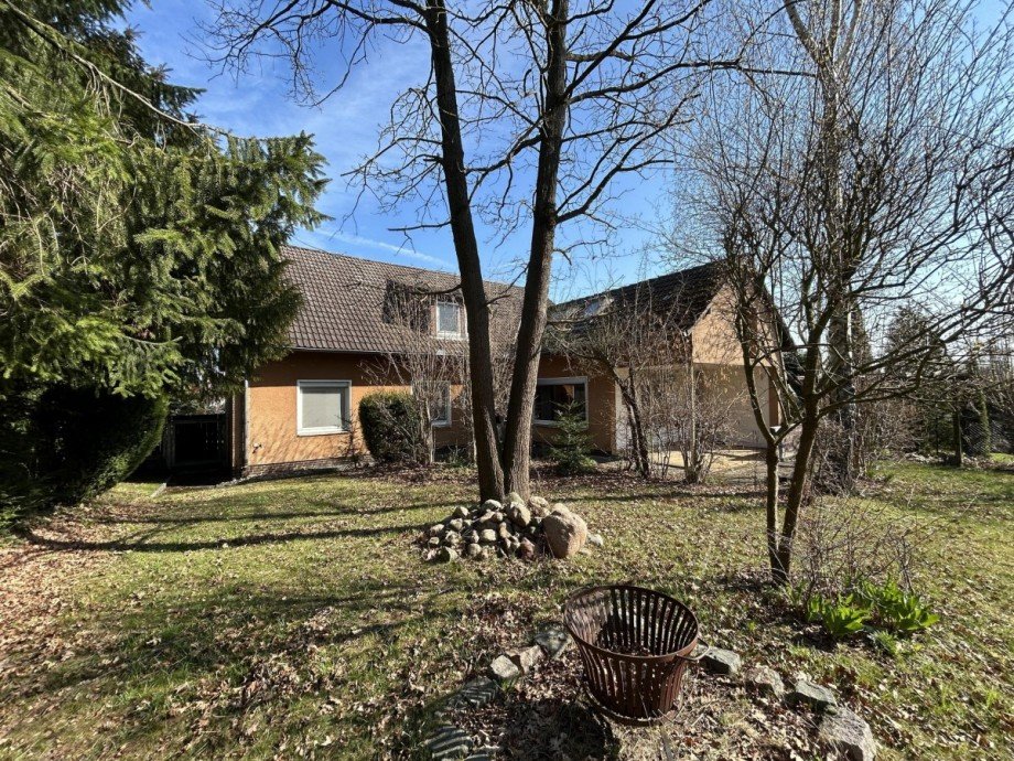 Garten mit Blick aufs Haus 3 Einfamilienhaus Salzgitter
