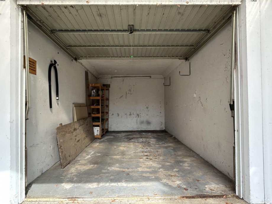 Garage li. Einfamilienhaus Cremlingen