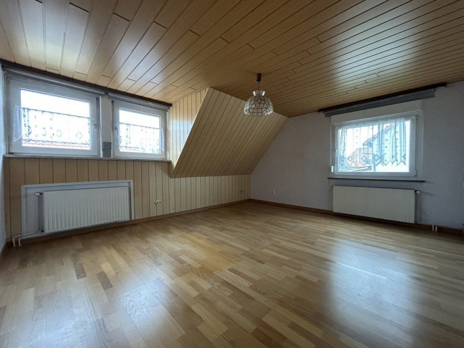 Wohnen DG Einfamilienhaus Uehrde