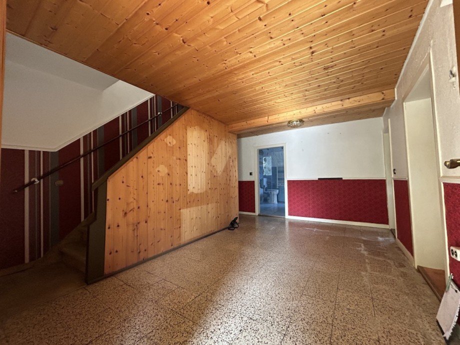 Flur EG R. (1) Zweifamilienhaus Fl�the