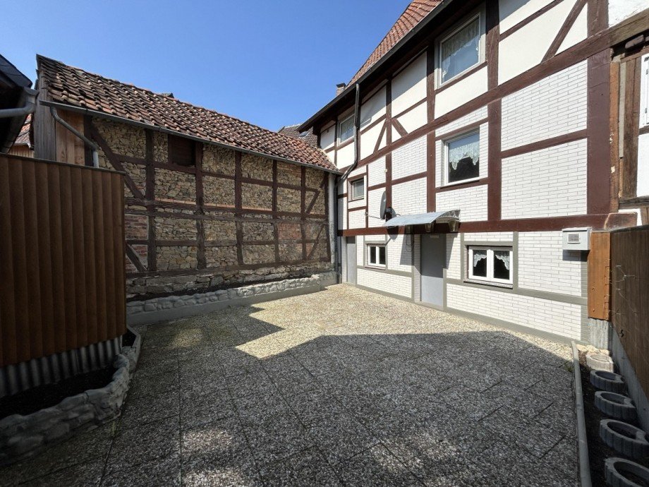 Blick von der Terrasse / Innenhof aufs Haus Reihenmittelhaus Hornburg