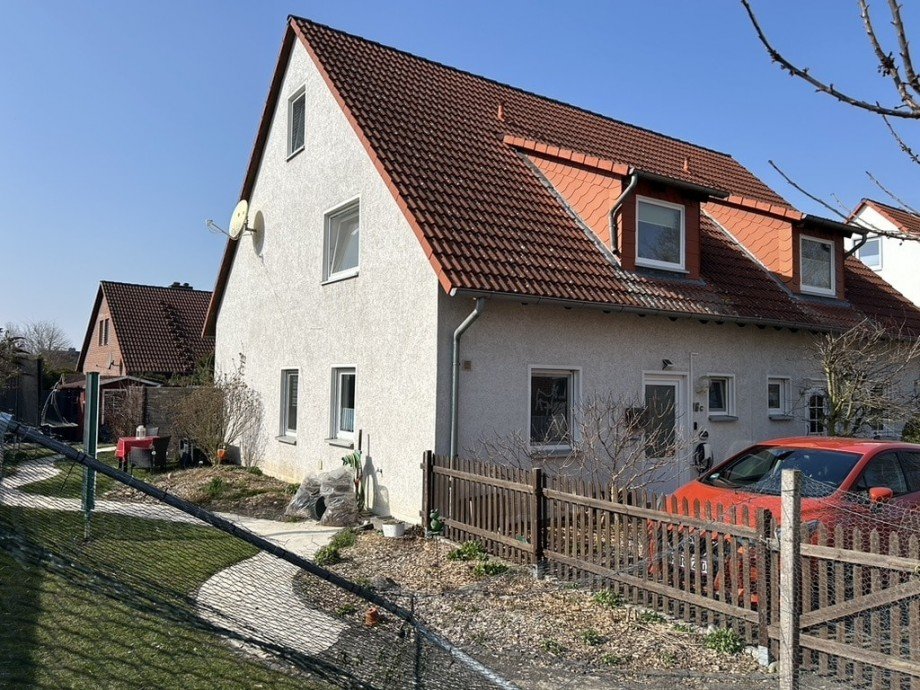 Hausansicht Doppelhaush�lfte Cramme